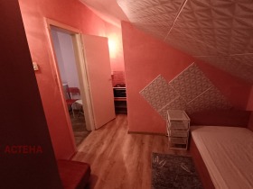 Attic Iztok, Sofia 10