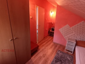 Attic Iztok, Sofia 11