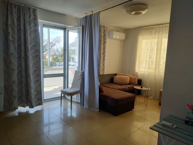 Дава под наем 2-СТАЕН, гр. Варна, к.к. Св.Св. Константин и Елена, снимка 7 - Апартаменти - 52271545