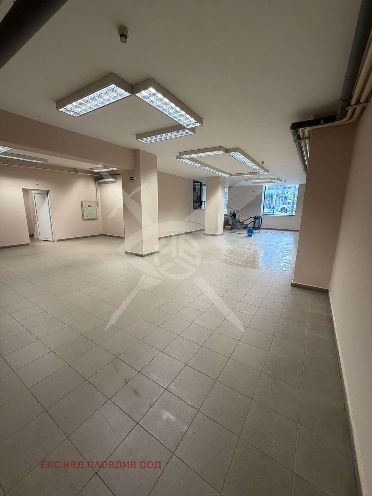 Дава под наем МАГАЗИН, гр. Пловдив, Център