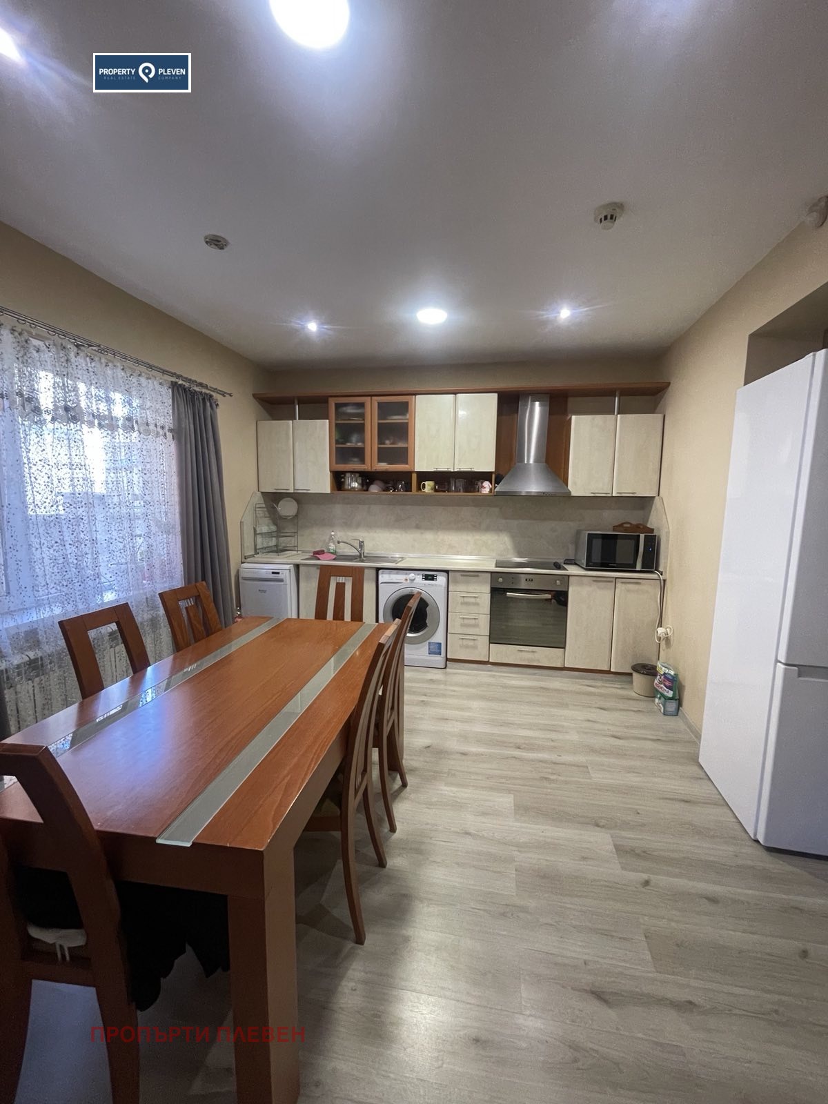 Дава под наем 4-СТАЕН, гр. Плевен, Широк център, снимка 2 - Апартаменти - 48865649