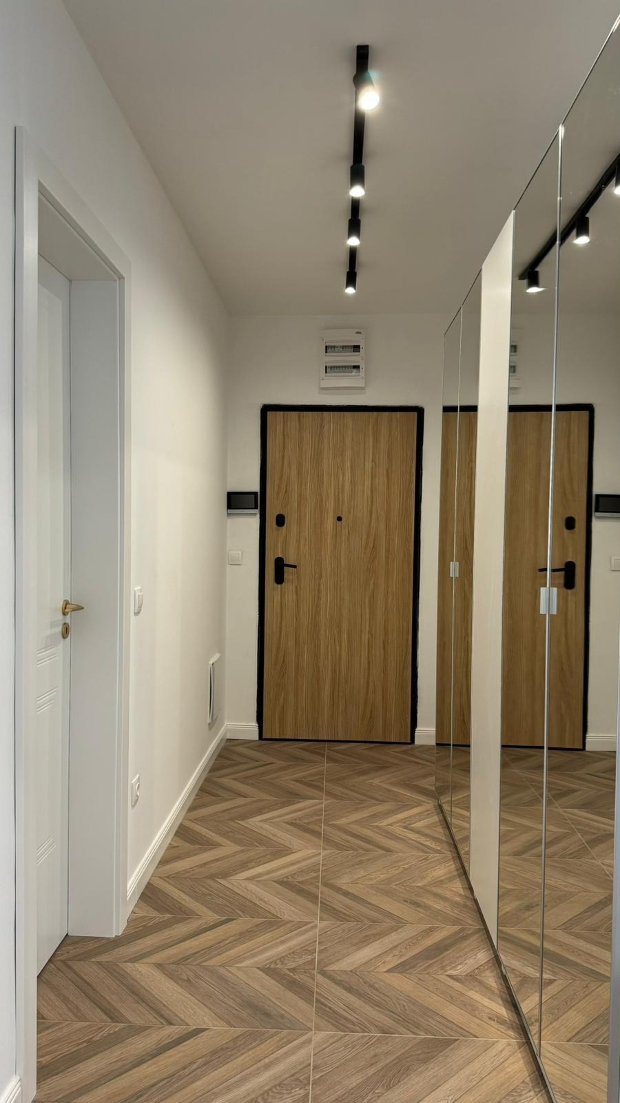 Дава под наем 3-СТАЕН, гр. София, Хладилника, снимка 8 - Апартаменти - 53827509