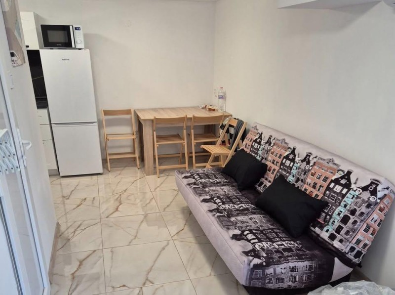 Издаје се  1 спаваћа соба Варна , Бриз , 40 м2 | 36246860 - слика [2]