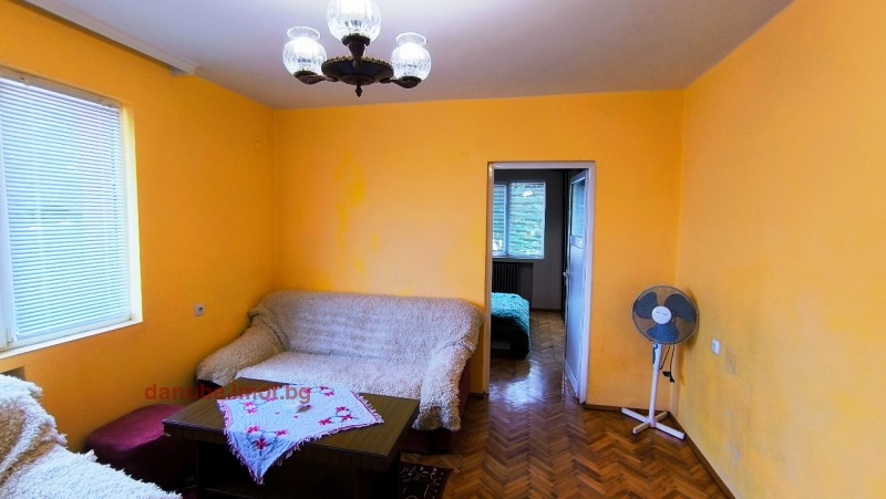 Дава под наем  3-стаен град Русе , Център , 105 кв.м | 93139627 - изображение [6]