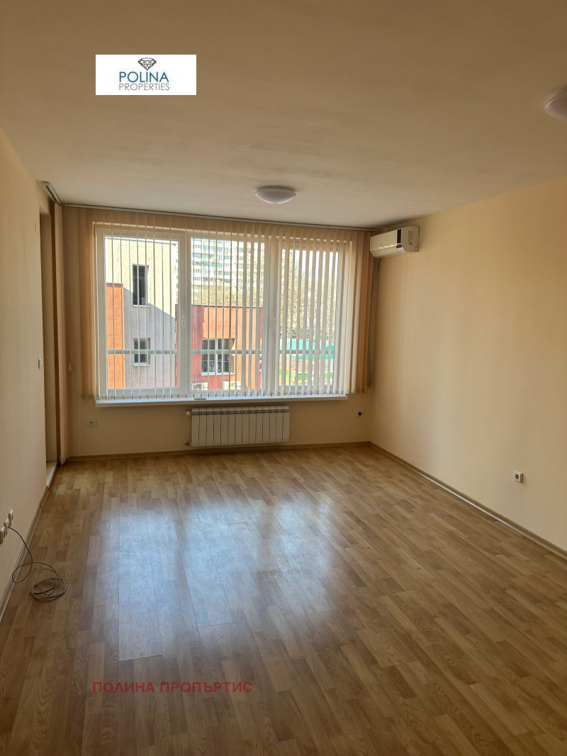 K pronájmu  1 ložnice Sofia , Mladost 2 , 65 m2 | 95859809