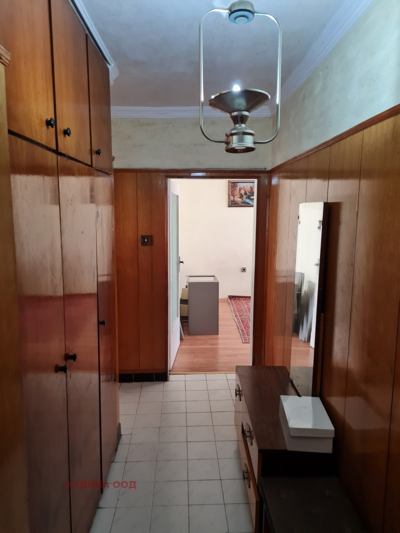 Zu vermieten  1 Schlafzimmer Pernik , Zentar , 72 qm | 64018292 - Bild [4]