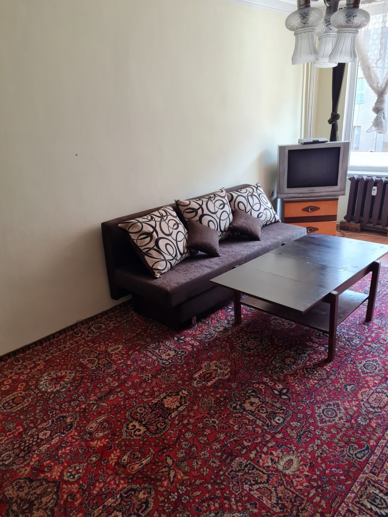 Zu vermieten  1 Schlafzimmer Pernik , Zentar , 72 qm | 64018292 - Bild [2]