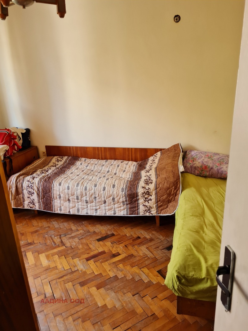 Zu vermieten  1 Schlafzimmer Pernik , Zentar , 72 qm | 64018292 - Bild [5]