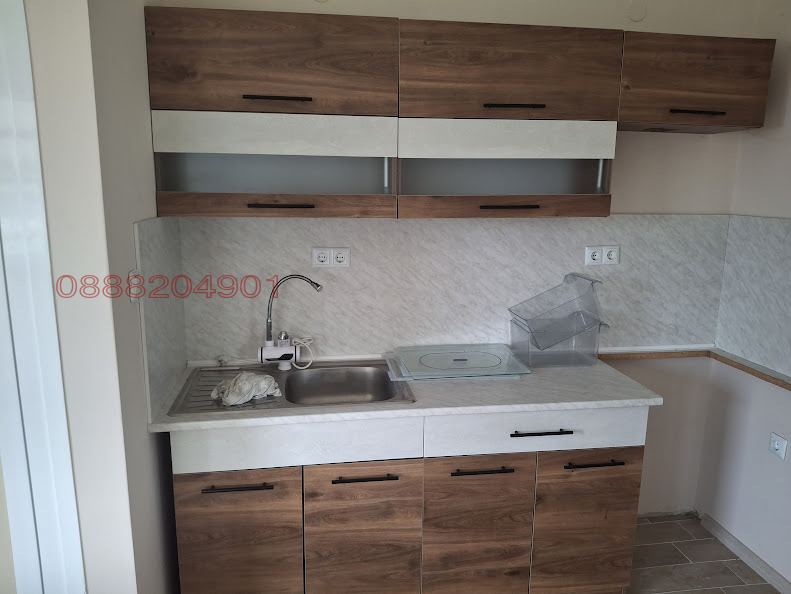 Дава под наем КЪЩА, с. Тутраканци, област Варна, снимка 4 - Къщи - 52944929