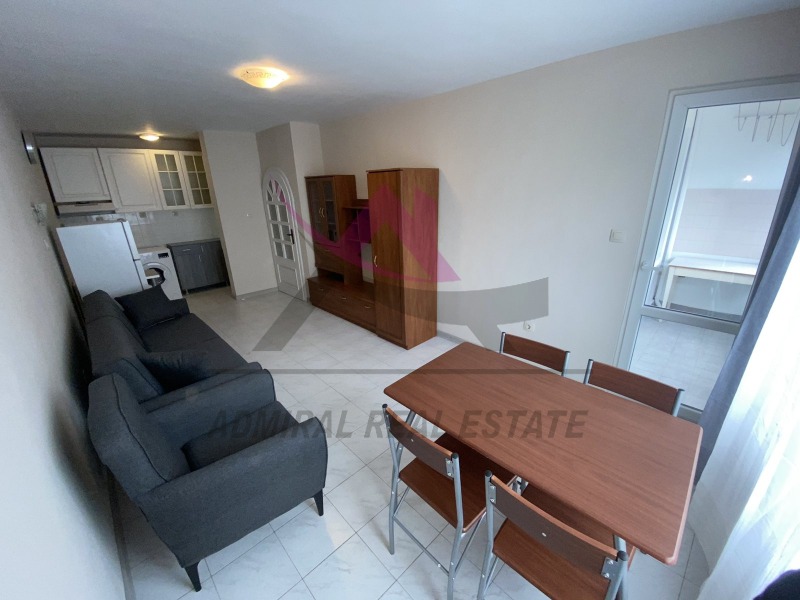 Zu vermieten  1 Schlafzimmer Warna , Operata , 55 qm | 73300372 - Bild [2]
