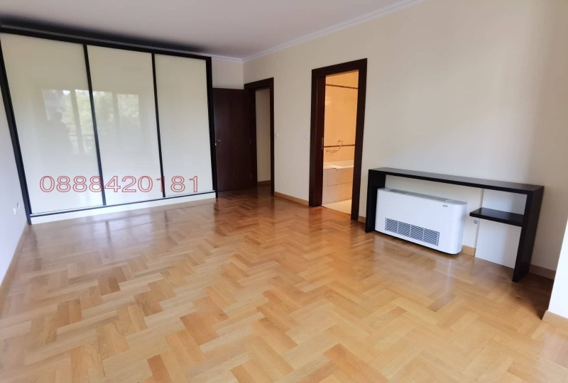 K pronájmu  2 ložnice Sofia , Iztok , 250 m2 | 74369511 - obraz [11]