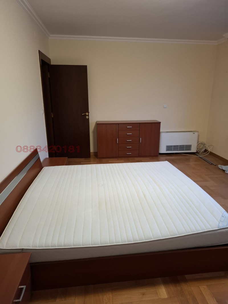Vuokrattavana  2 makuuhuonetta Sofia , Iztok , 250 neliömetriä | 74369511 - kuva [6]