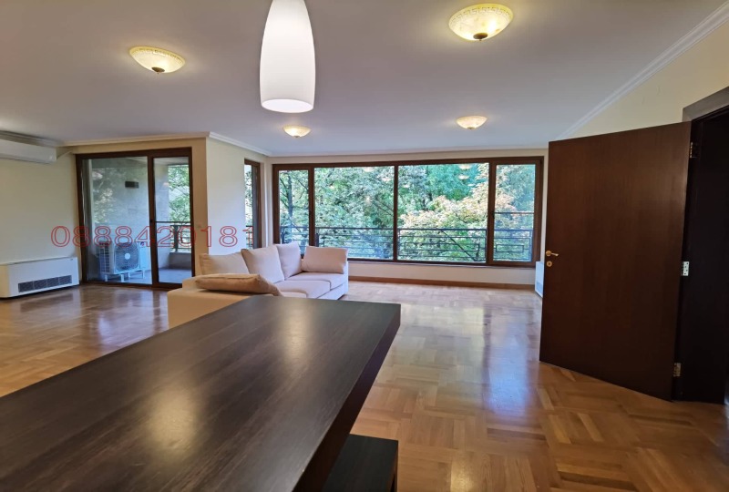 Vuokrattavana  2 makuuhuonetta Sofia , Iztok , 250 neliömetriä | 74369511 - kuva [4]