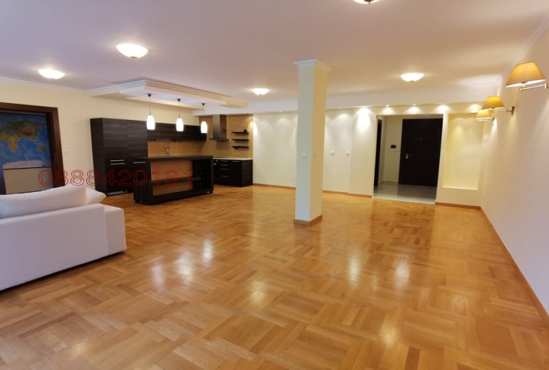 Vuokrattavana  2 makuuhuonetta Sofia , Iztok , 250 neliömetriä | 74369511 - kuva [3]