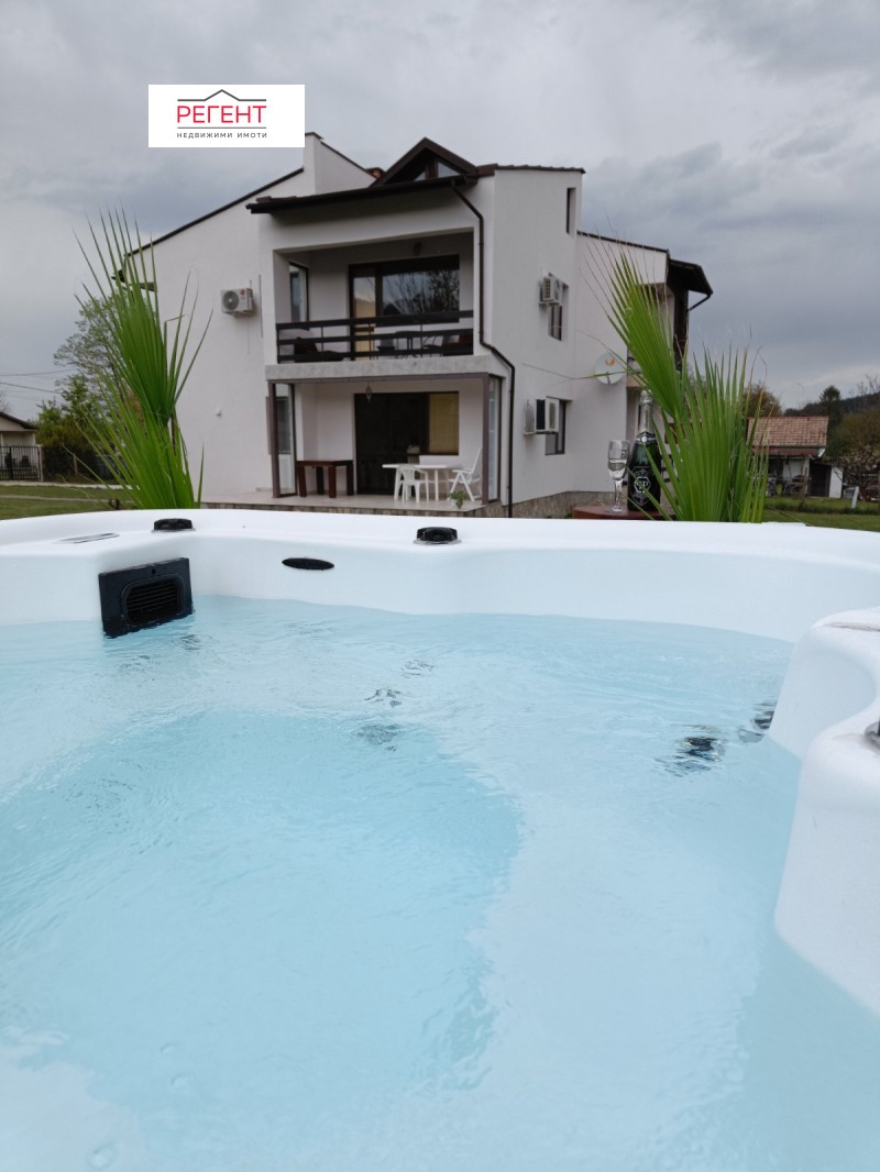 Дава под Наем КЪЩА в област Габрово, с. Гергини - 180 кв.м / 800 € » 1 564.66 лв., РЕГЕНТ