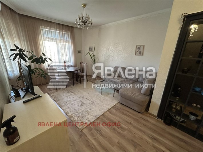 Дава под наем 3-СТАЕН, гр. София, Център