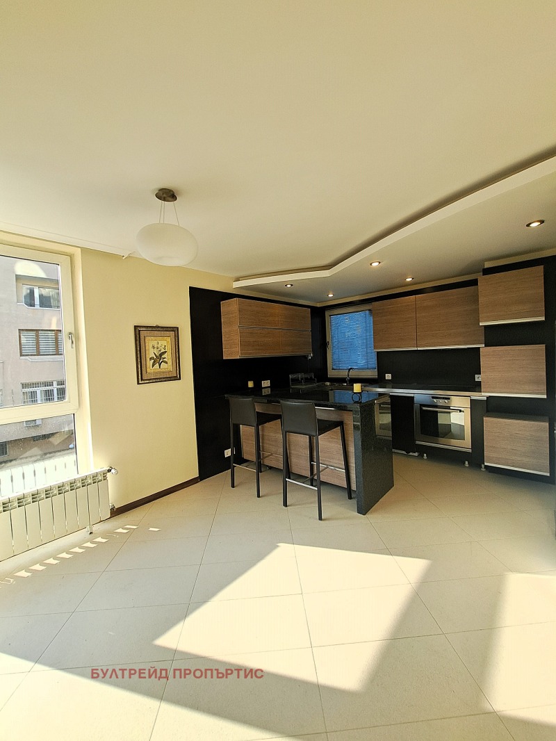 Дава под наем 3-СТАЕН, гр. София, Стрелбище, снимка 3 - Апартаменти - 52976111