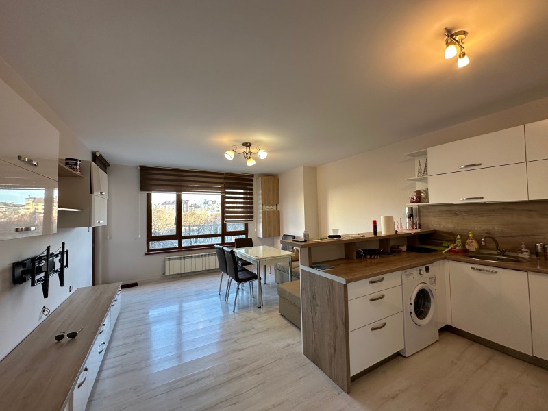 Zu vermieten  3 Schlafzimmer Sofia , Manastirski liwadi , 140 qm | 29639141 - Bild [4]