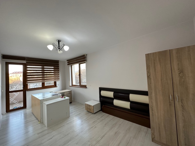Zu vermieten  3 Schlafzimmer Sofia , Manastirski liwadi , 140 qm | 29639141 - Bild [13]