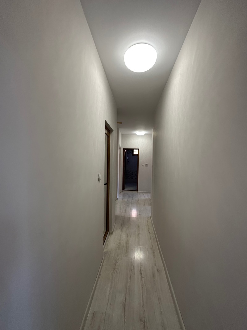Zu vermieten  3 Schlafzimmer Sofia , Manastirski liwadi , 140 qm | 29639141 - Bild [9]