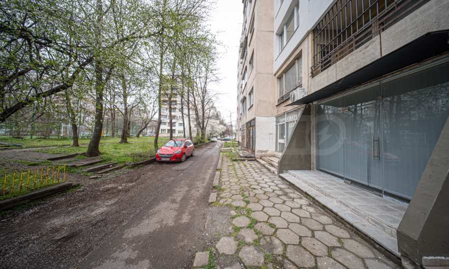 Дава под наем МАГАЗИН, гр. София, Разсадника, снимка 10 - Магазини - 54037874