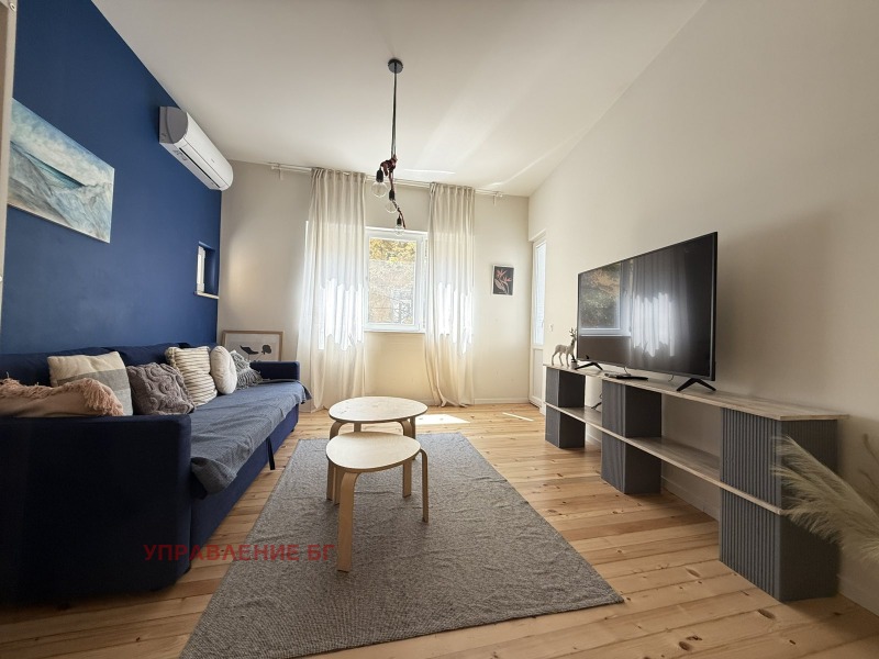 Zu vermieten  1 Schlafzimmer Sofia , Zentar , 60 qm | 56627611