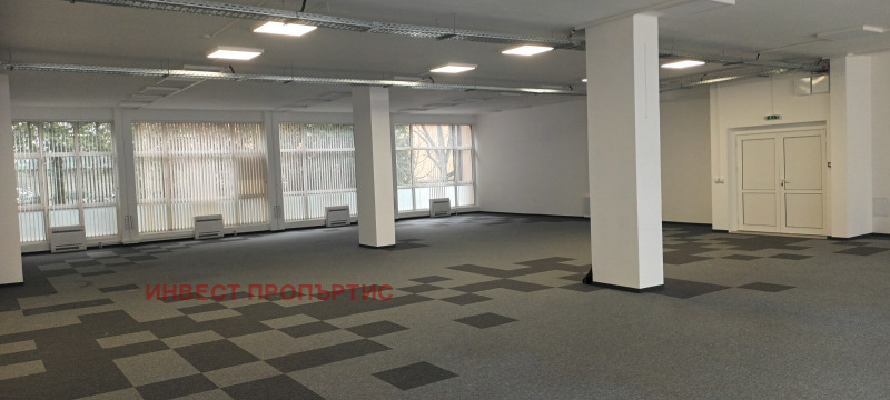Дава под Наем ПРОМ. ПОМЕЩЕНИЕ в град София, Хладилника - 550 кв.м / 4 990 € » 9 759.59 лв., ИНВЕСТ ПРОПЪРТИС