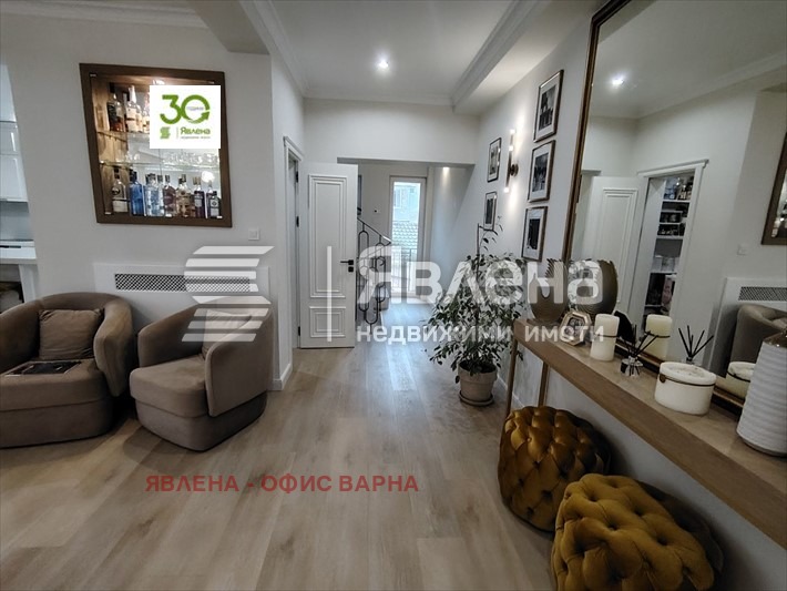 Дава под наем  Къща град Варна , Гръцка махала , 266 кв.м | 24901484 - изображение [3]