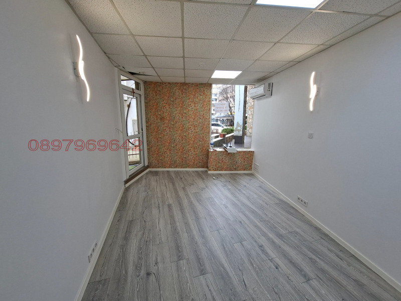 Дава под наем МАГАЗИН, гр. Добрич, Център, снимка 5 - Магазини - 52606614