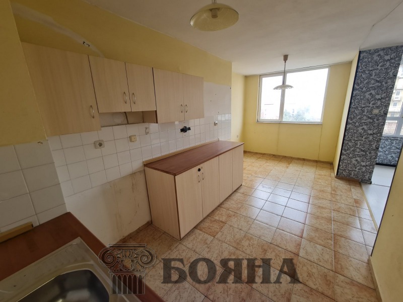 Do wynajęcia  2 sypialnie Ruse , Centar , 75 mkw | 74323642 - obraz [5]