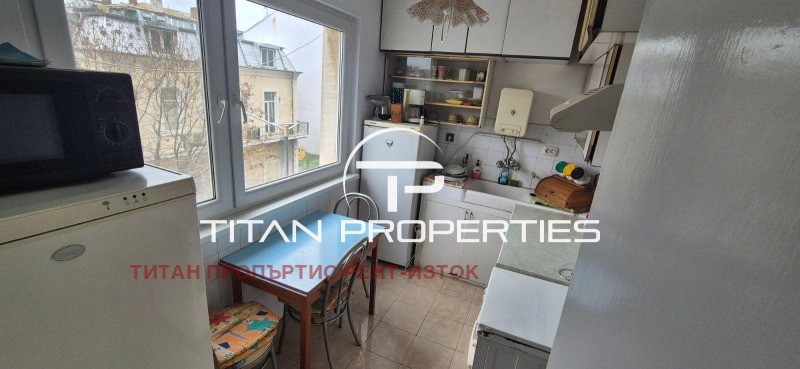 Дава под наем 3-СТАЕН, гр. Бургас, Възраждане, снимка 2 - Апартаменти - 53177328