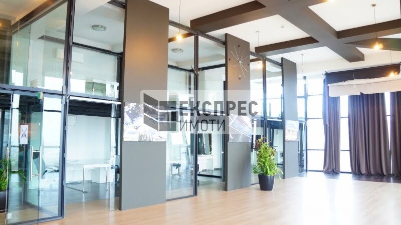 Под наем ОФИС, град Варна, Изгрев • 1280 € / 2503.46 лв. • 42193149 1