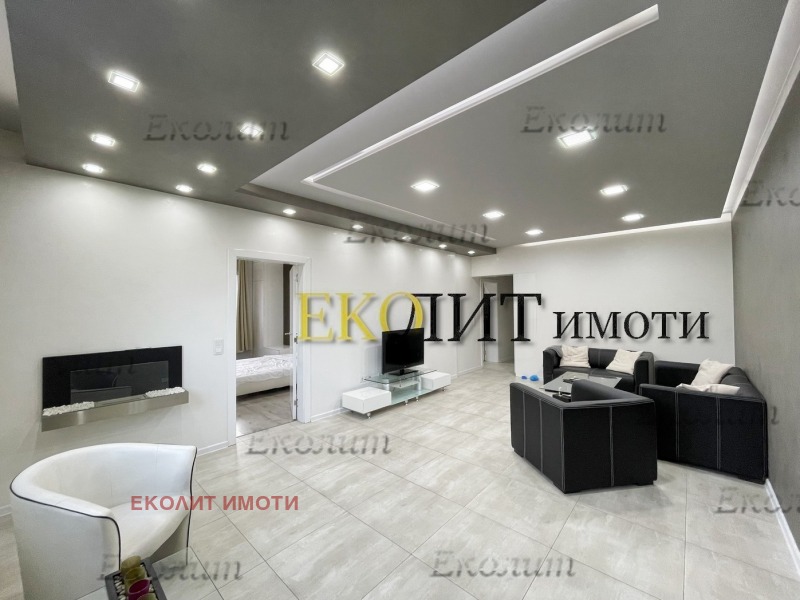 Do wynajęcia  2 sypialnie Sofia , Centar , 126 mkw | 95536879