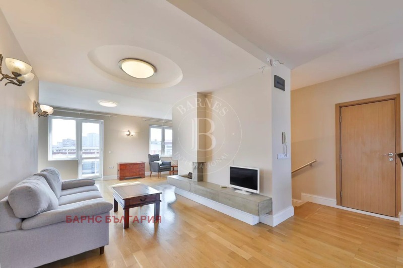 Дава под наем 3-СТАЕН, гр. София, Център