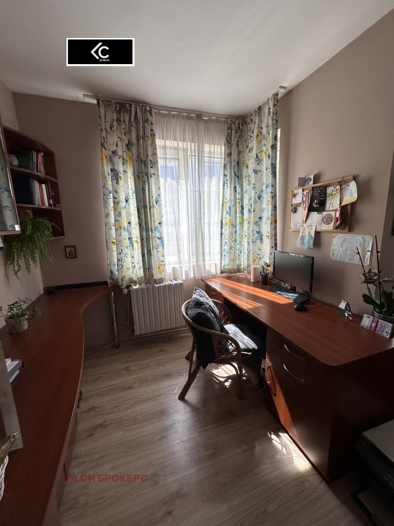 Издаје се  3 спаваће собе Софија , Борово , 146 м2 | 86834448 - слика [8]
