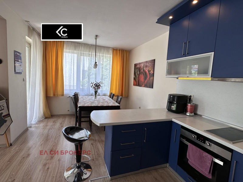 Издаје се  3 спаваће собе Софија , Борово , 146 м2 | 86834448