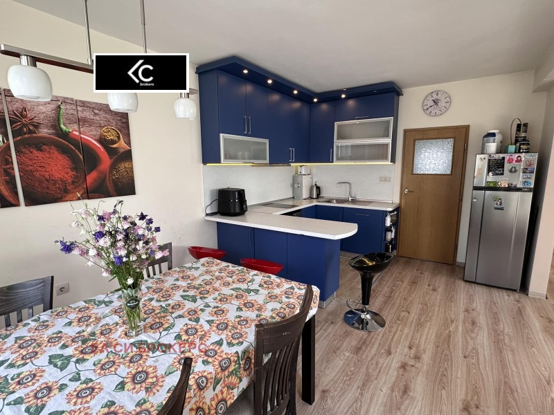 Издаје се  3 спаваће собе Софија , Борово , 146 м2 | 86834448 - слика [2]