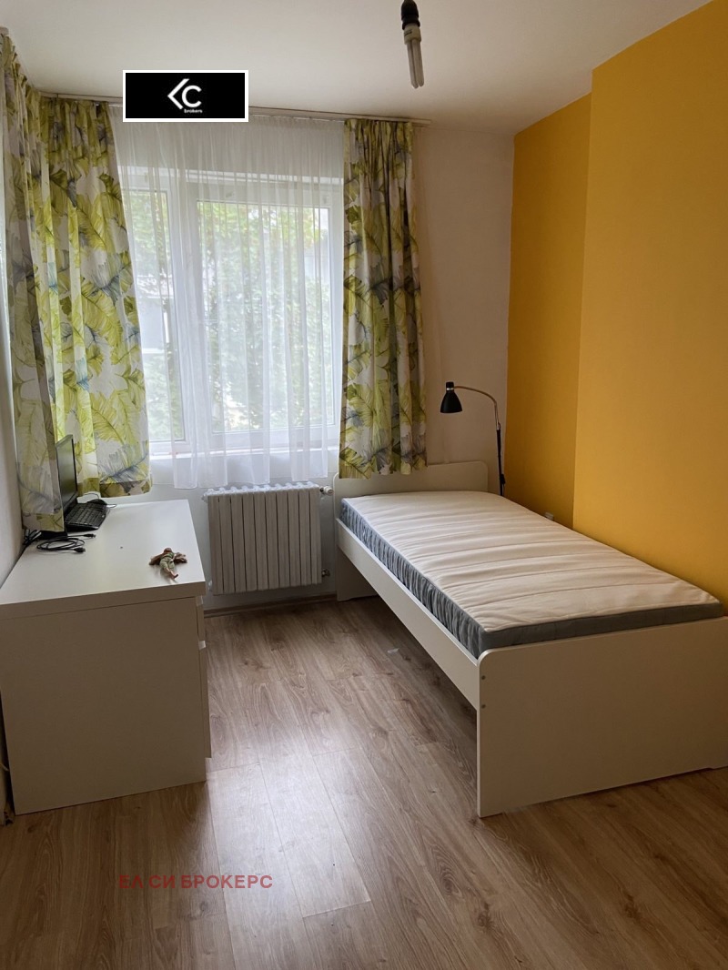 Издаје се  3 спаваће собе Софија , Борово , 146 м2 | 86834448 - слика [9]