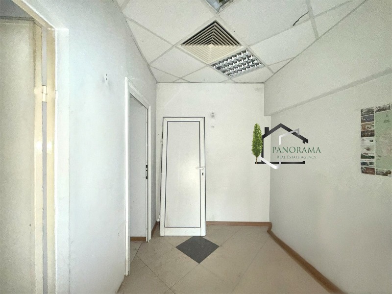 Дава под наем ОФИС, гр. Шумен, Център, снимка 3 - Офиси - 53082576