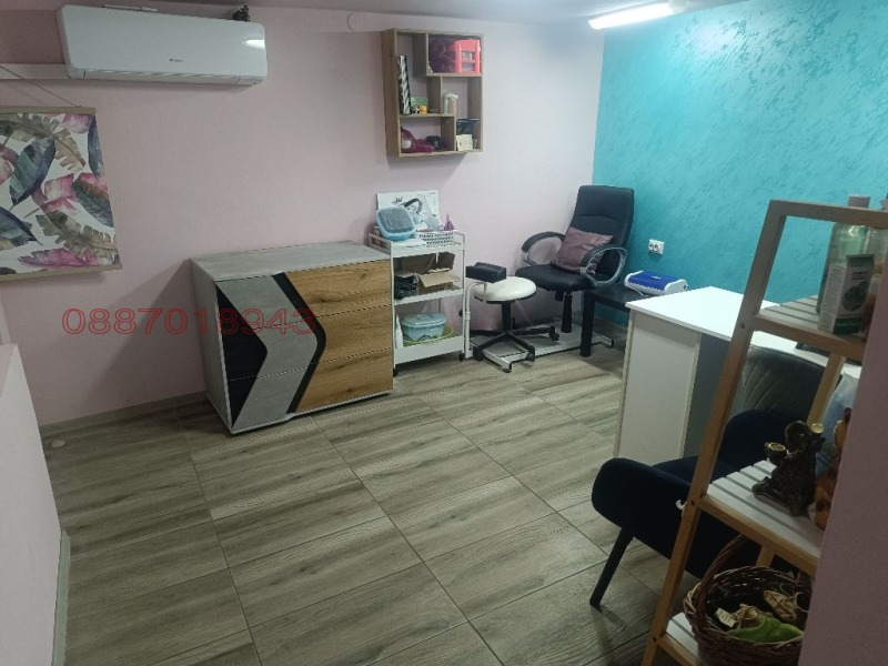 Дава под наем ОФИС, гр. Карлово, област Пловдив, снимка 15 - Офиси - 52786059