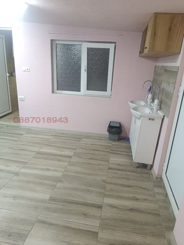 Дава под наем ОФИС, гр. Карлово, област Пловдив, снимка 4 - Офиси - 52786059