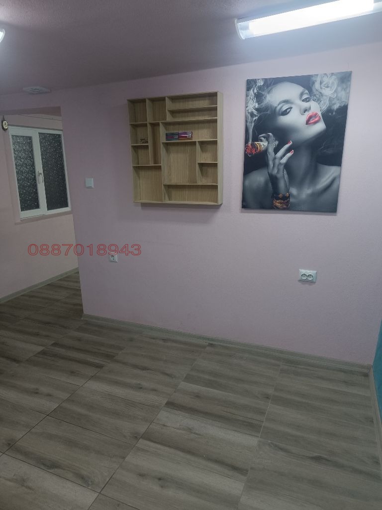 Дава под наем ОФИС, гр. Карлово, област Пловдив, снимка 12 - Офиси - 52786059