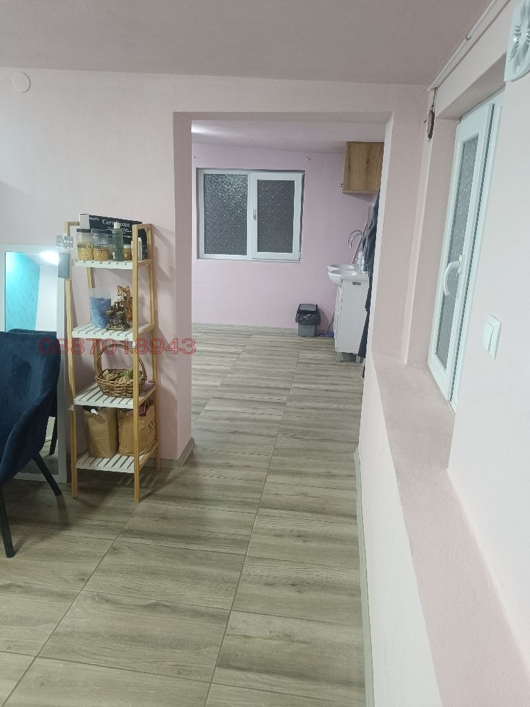 Дава под наем ОФИС, гр. Карлово, област Пловдив, снимка 8 - Офиси - 52786059