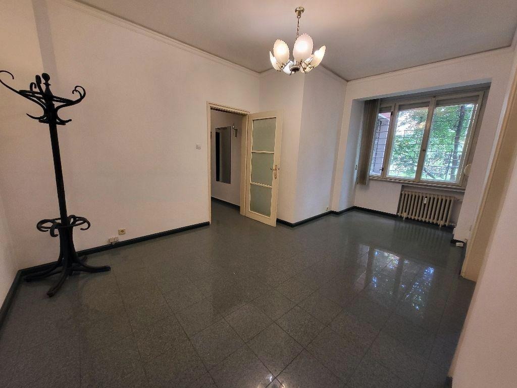 Дава под наем 4-СТАЕН, гр. София, Център, снимка 3 - Апартаменти - 55102892