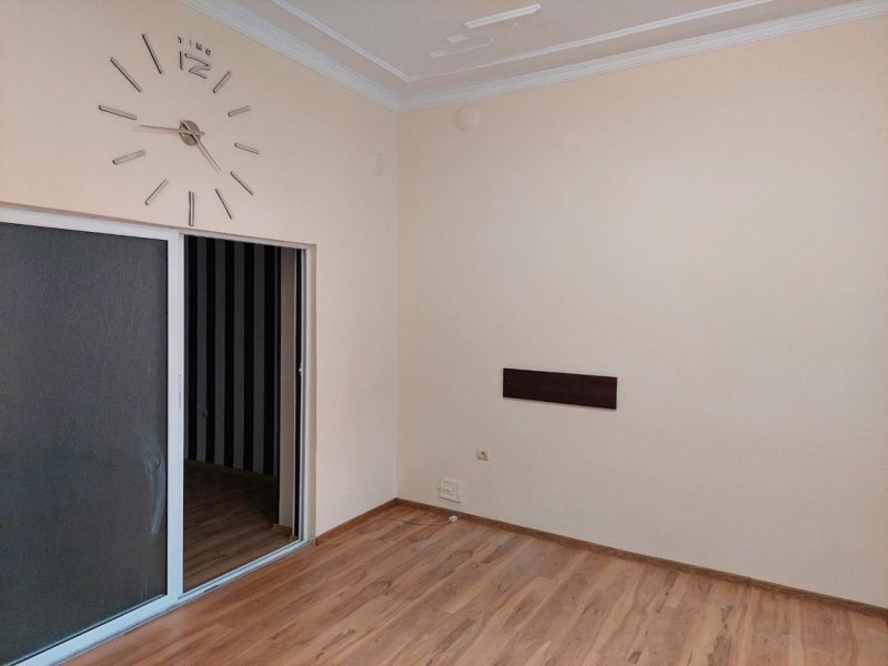 Дава под Наем ОФИС в град Варна, Център - 75 кв.м / 650 € » 1 271.29 лв., ТИТАН ПРОПЪРТИС ВАРНА