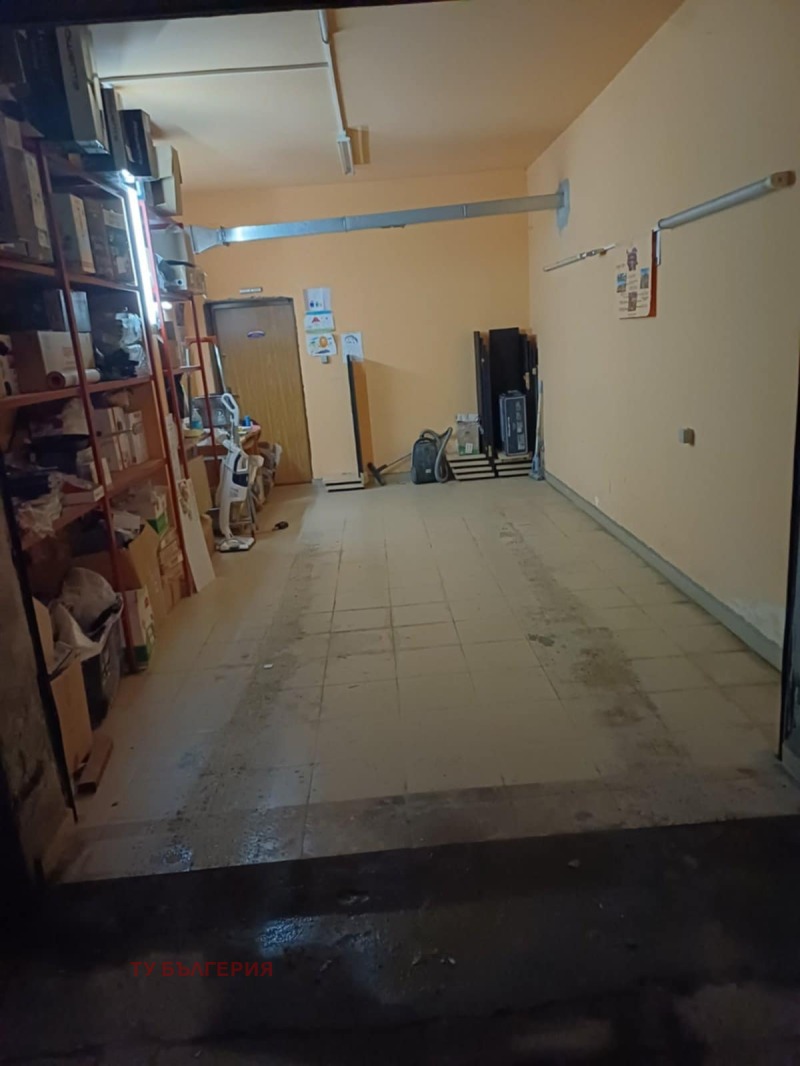 Дава под наем ГАРАЖ, ПАРКОМЯСТО, гр. Велико Търново, Център