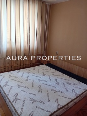 1 chambre Tsentar, Razgrad 4