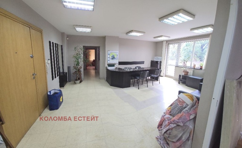 Дава под наем  Офис град София , Гоце Делчев , 150 кв.м | 25273166 - изображение [2]