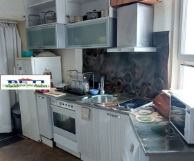 Kamer Tsentar, Sofia