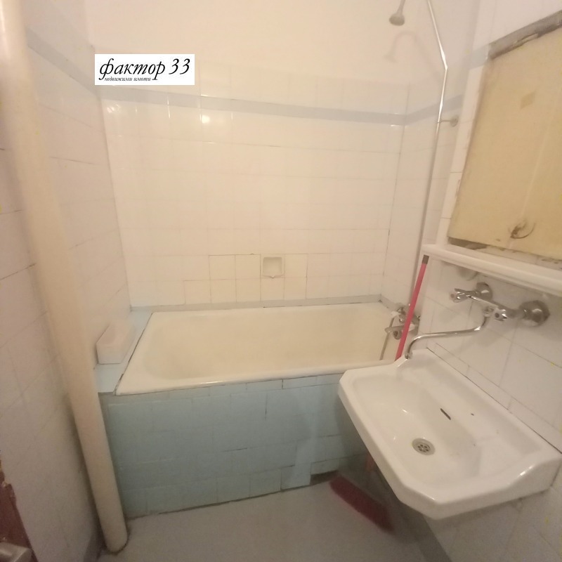 Дава под наем 3-СТАЕН, гр. София, Мусагеница, снимка 15 - Апартаменти - 52885464